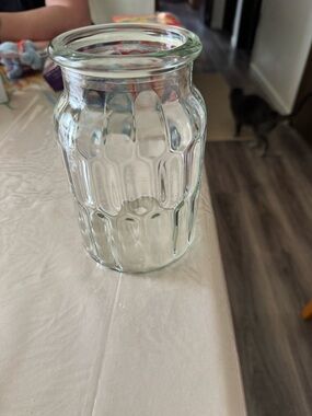 Clear Glass Decorative vase - new!